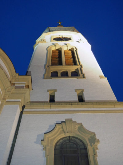 Glockenturm der evangelischen Kirche Neulussheim