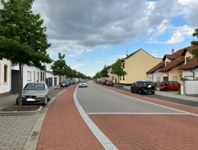 Waghäuseler Straße Richtung Zentrum 07-2023