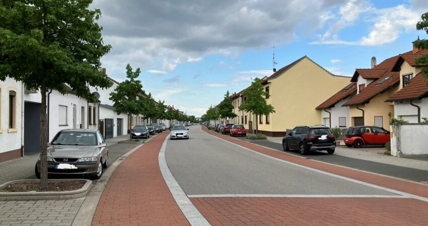 Waghäuseler Straße Richtung Zentrum 07-2023