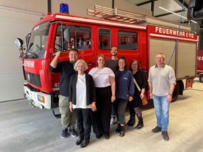 Gruppenbild vom Besuch bei der Feuerwehr Neulußheim am 26.5.2024